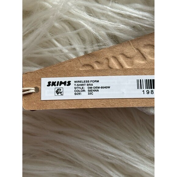 Skims Wireless Form T-shirt Bra Sienna Size 32C - Picture 7 of 7